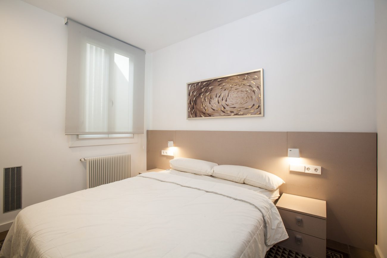 Spectacular apartment in a stately building in the heart of Barcelona