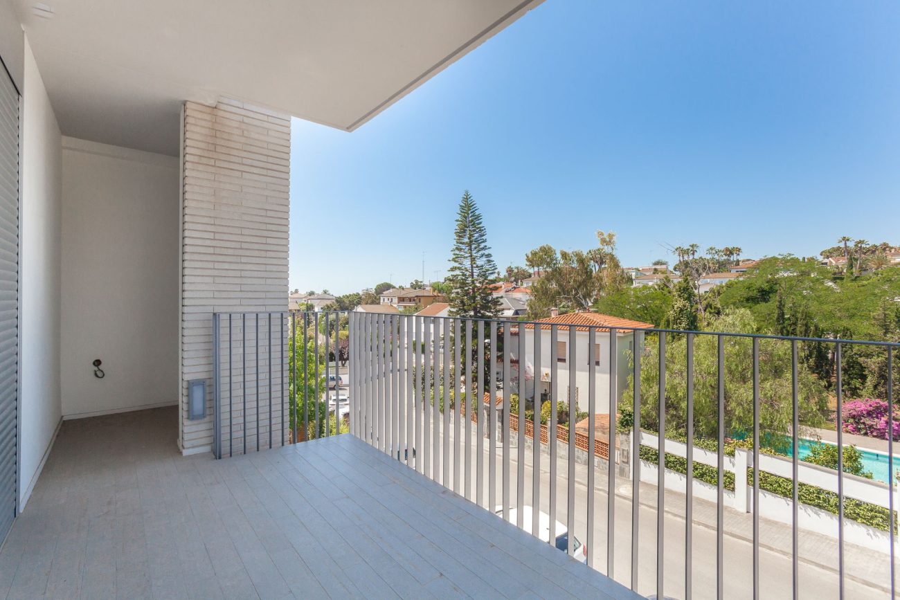 Apartment in a new building in the center of  a town in the suburbs of Barcelona