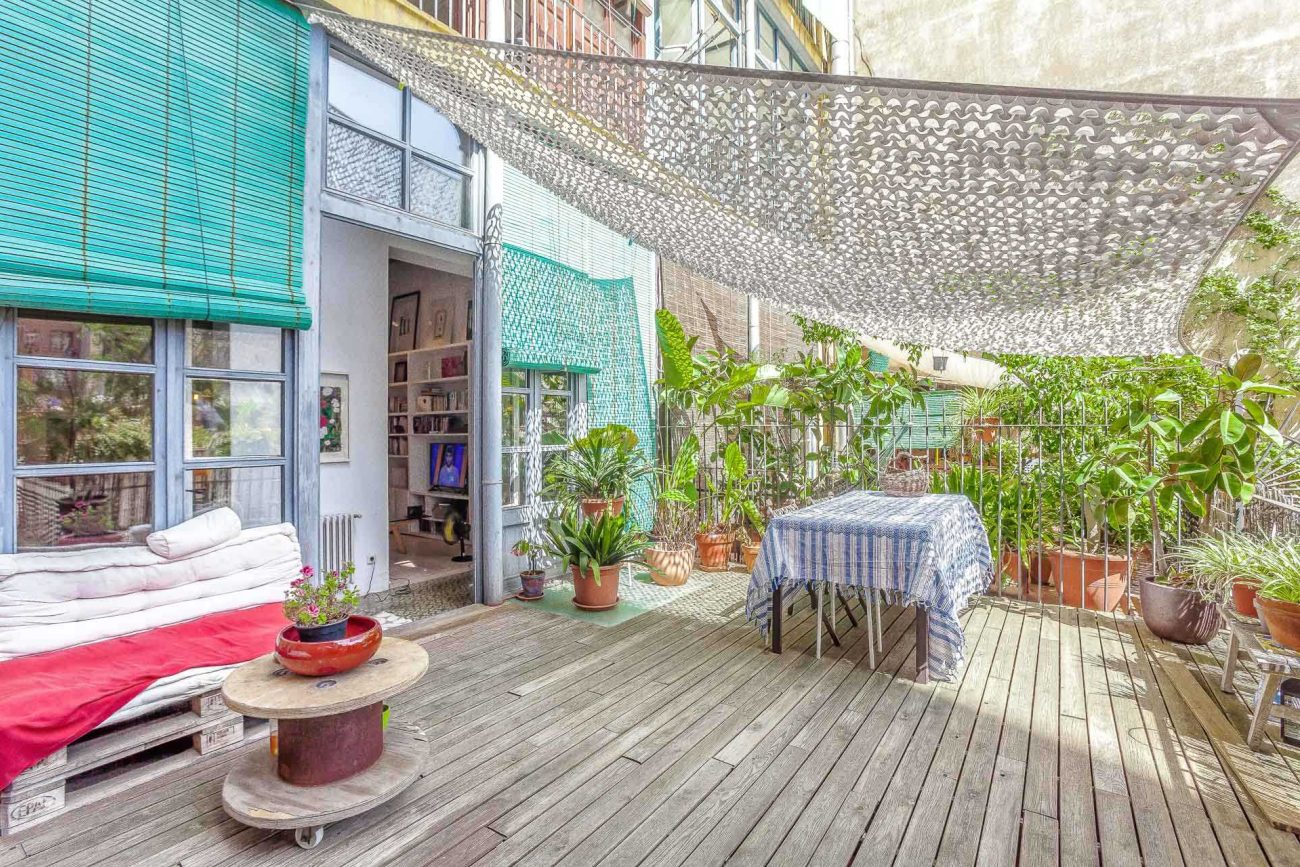 Bright flat with terrace on Enric Granados