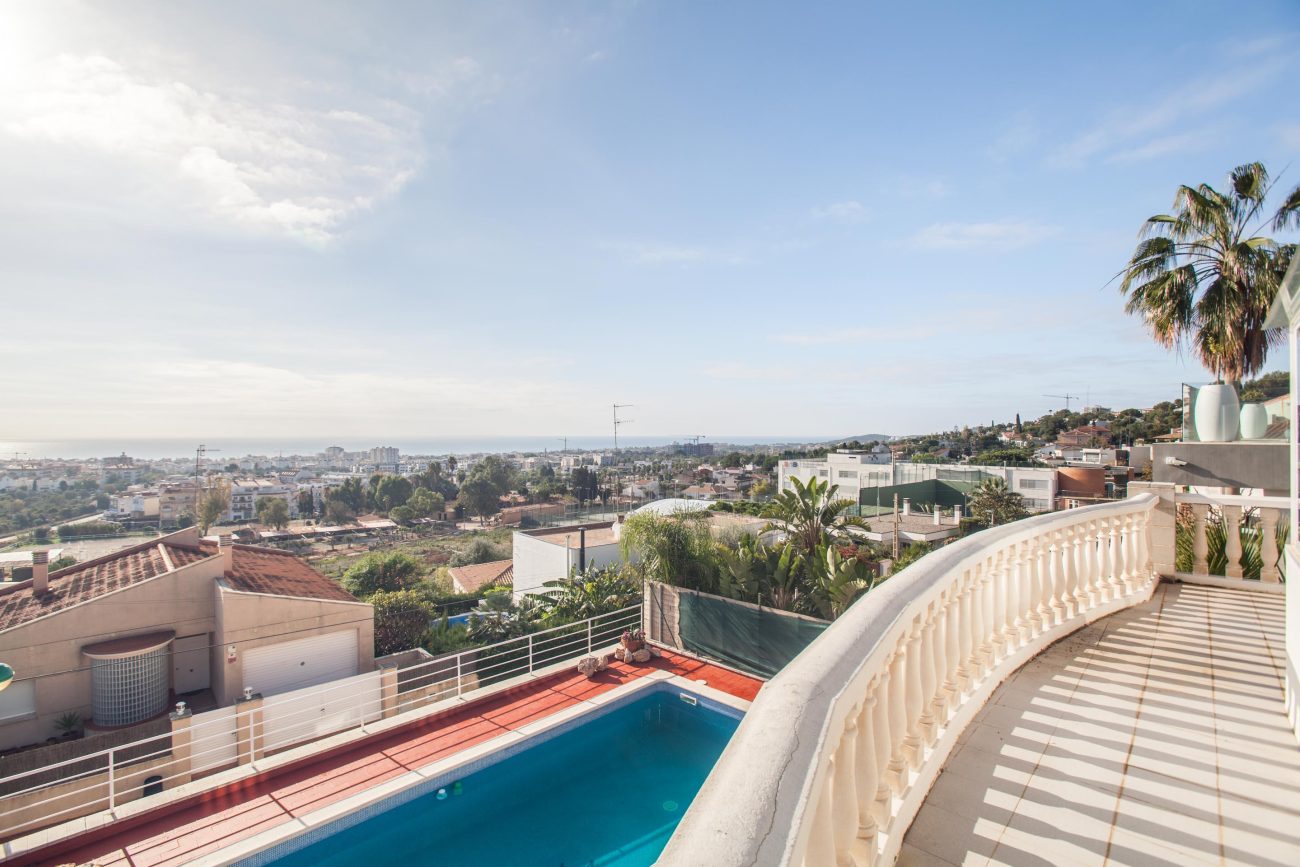 Bright house with sea views in Sitges