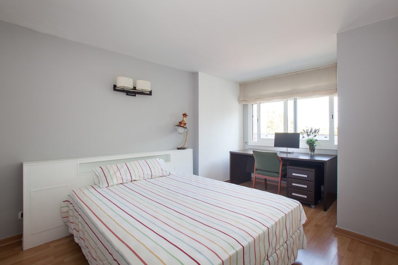 Penthouse with terrace and pool in the best area of ​​Gavá