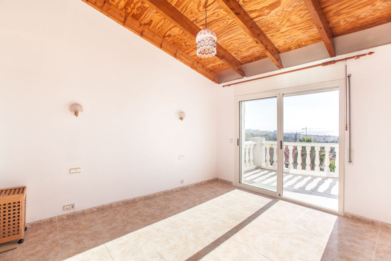 Bright house with sea views in Sitges