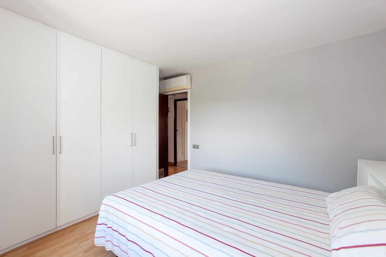 Penthouse with terrace and pool in the best area of ​​Gavá