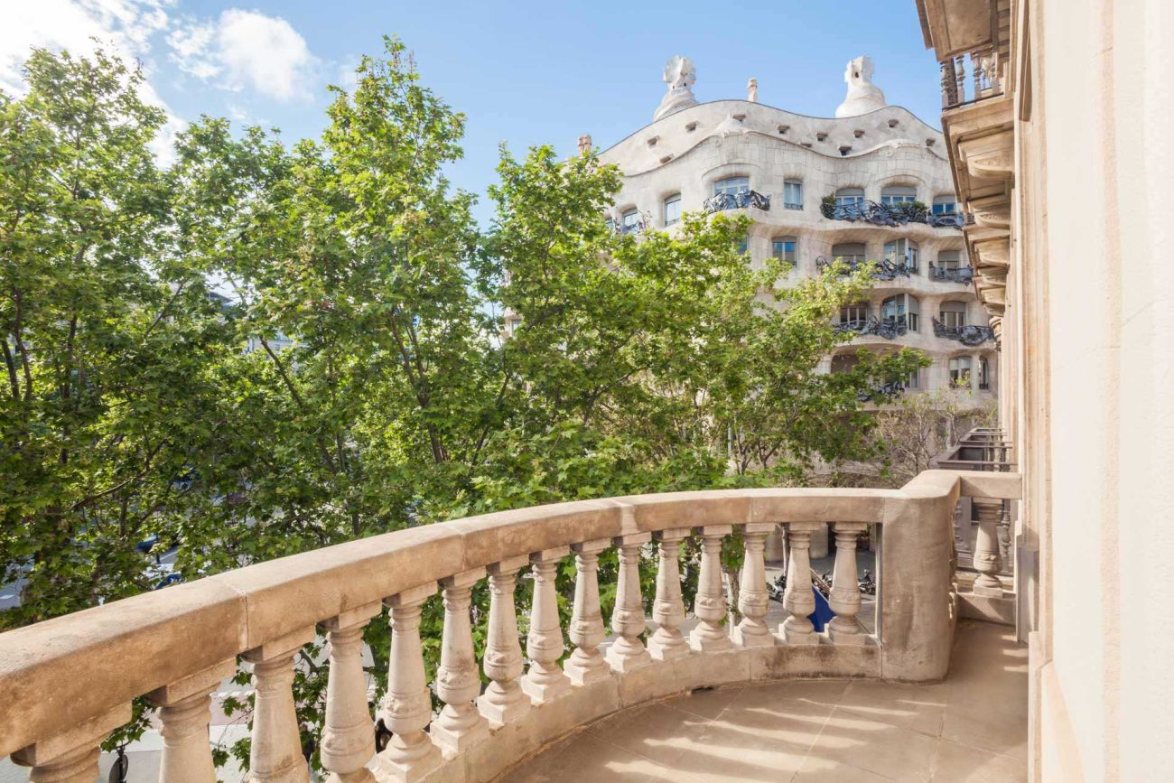 Spectacular flat in front of la Pedrera