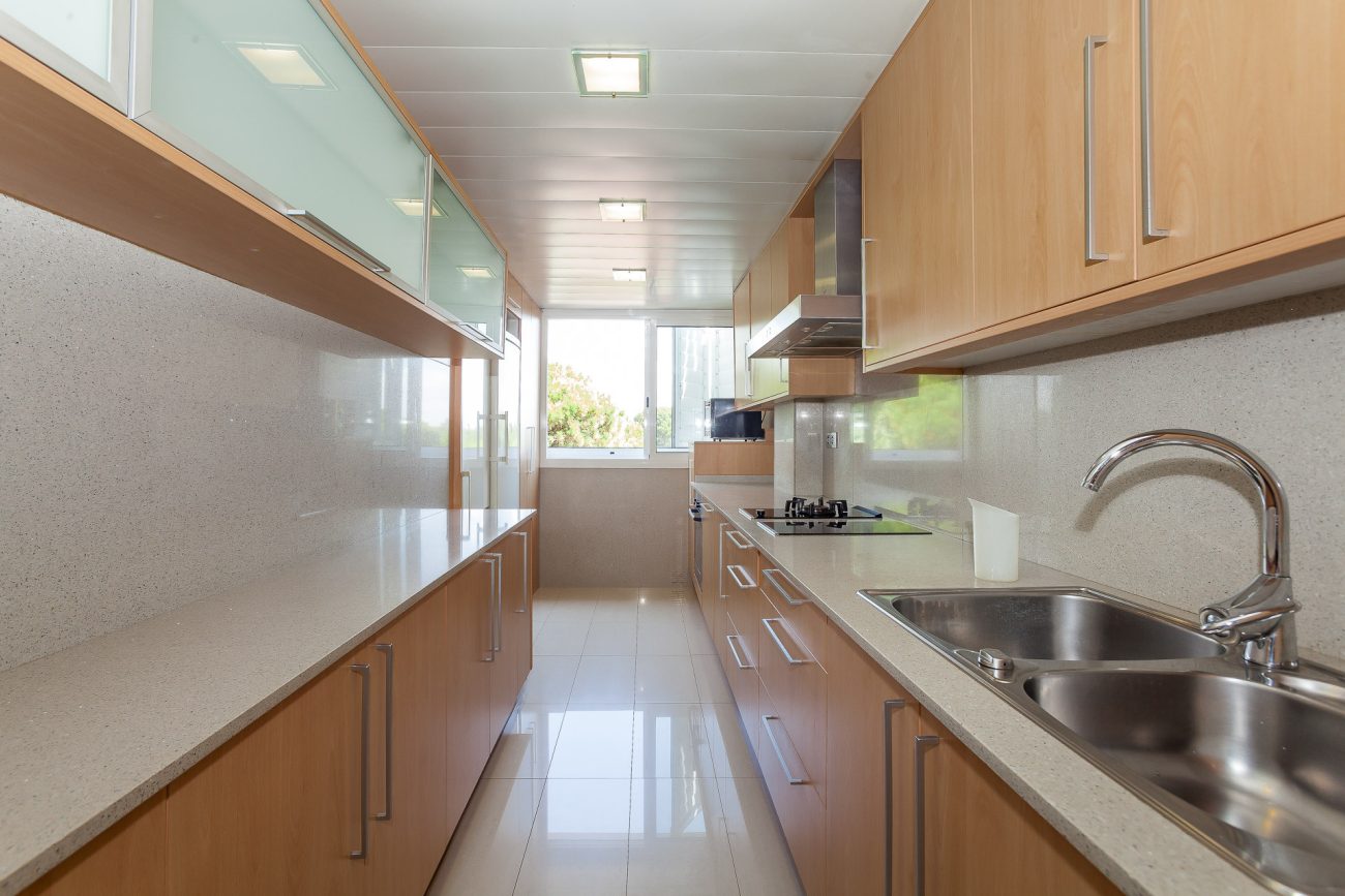 Penthouse with terrace and pool in the best area of ​​Gavá