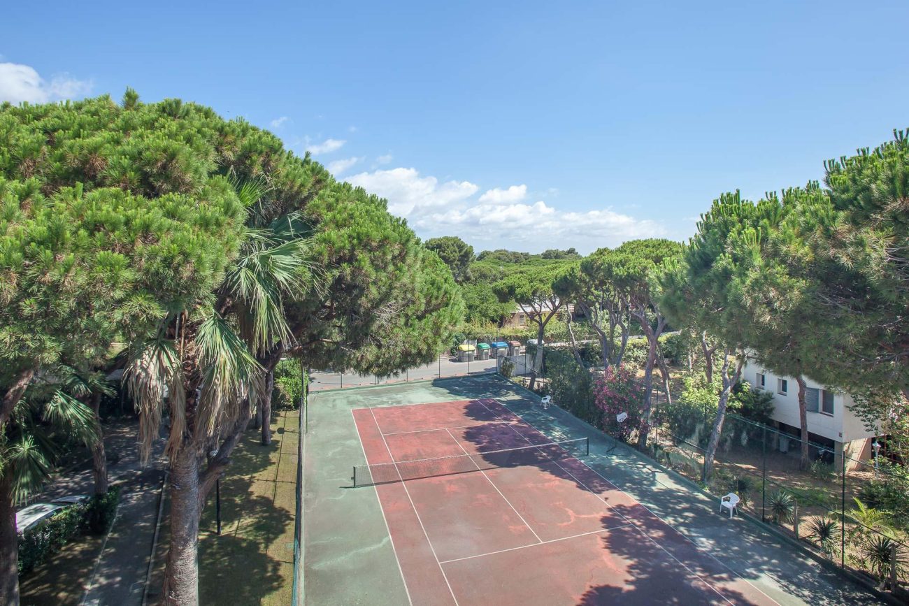 Penthouse with terrace and pool in the best area of ​​Gavá