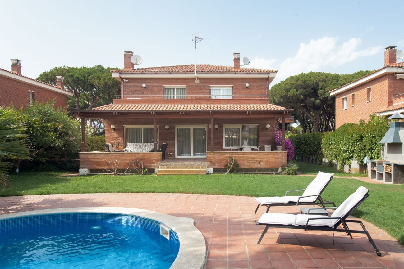 Exclusive home in the best residential area of Gavá Mar