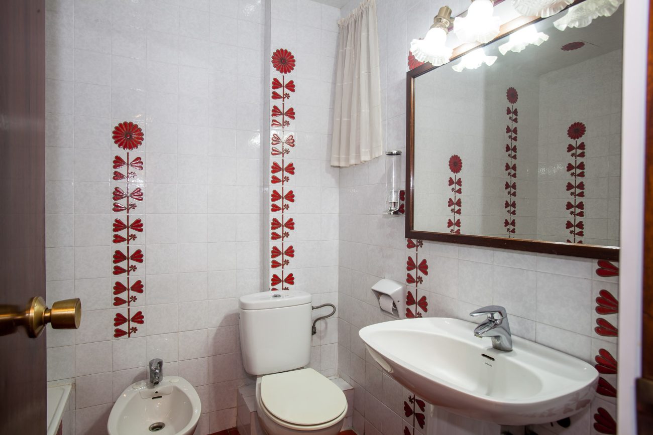 Penthouse with terrace and pool in the best area of ​​Gavá