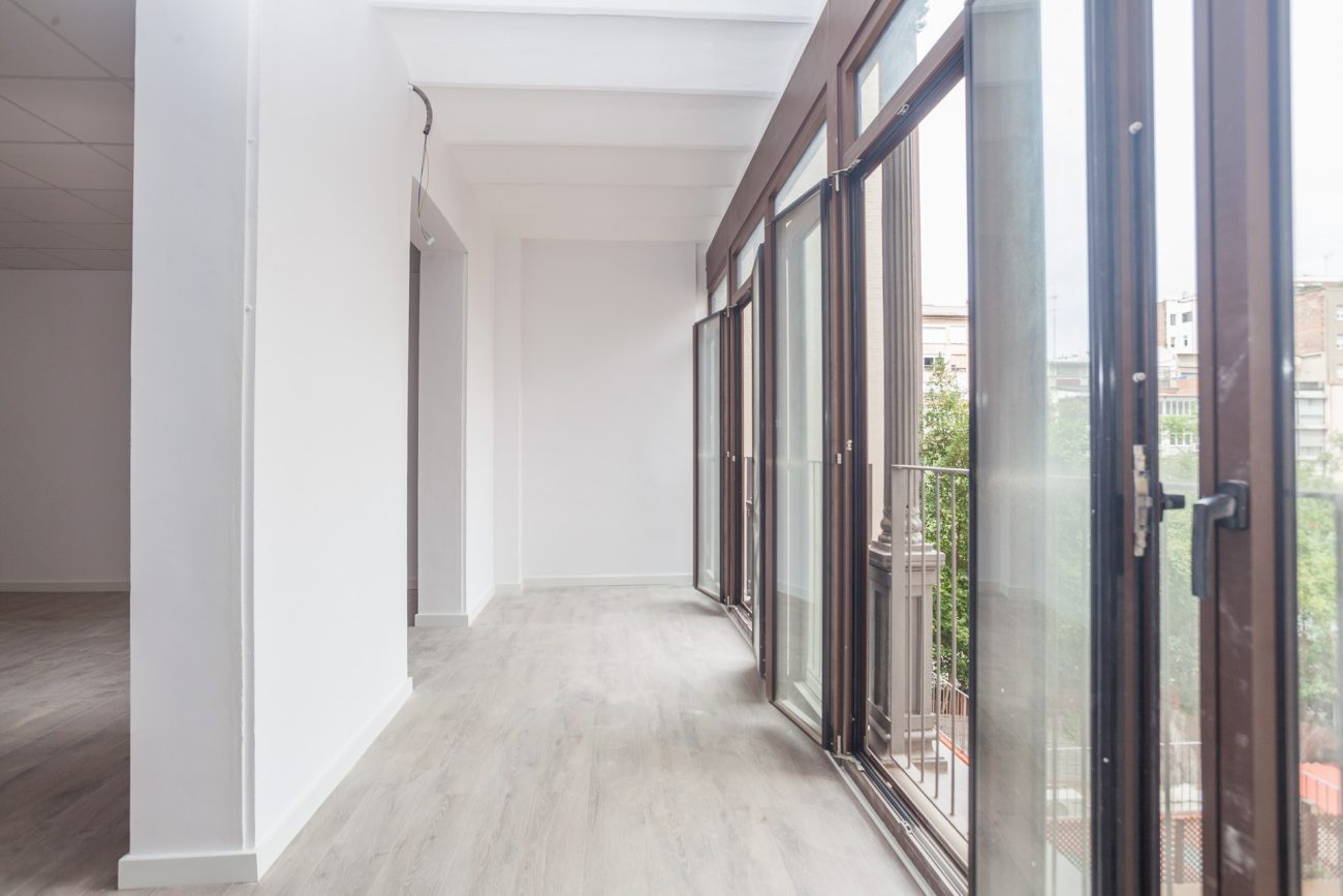 Office for rent on the main promenade of the city in the very center