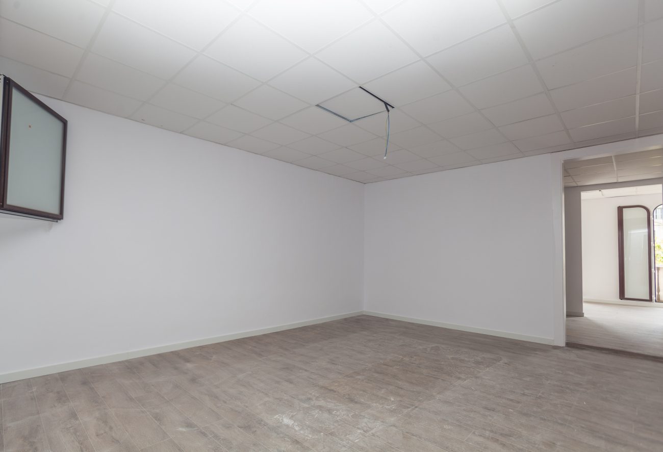 Office for rent on the main promenade of the city in the very center