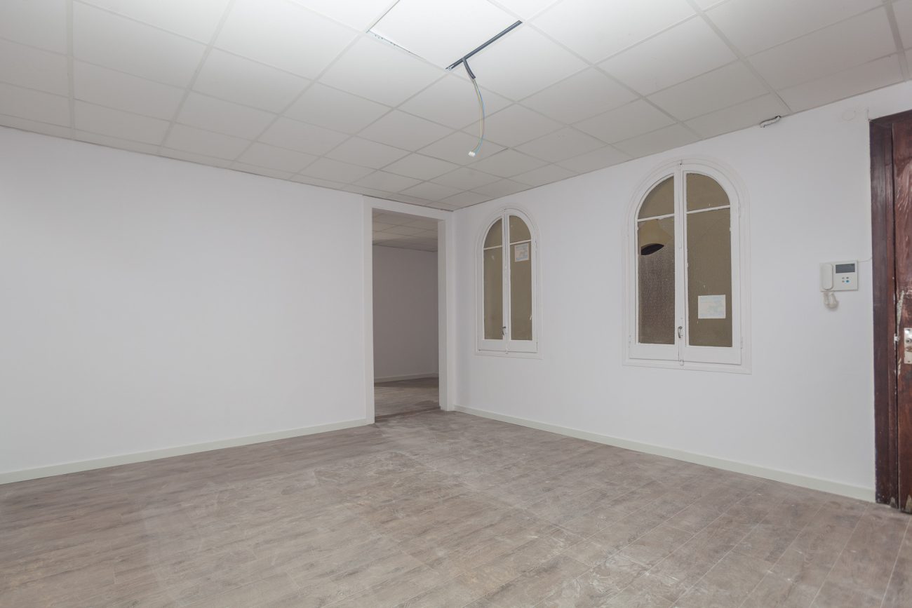 Office for rent on the main promenade of the city in the very center