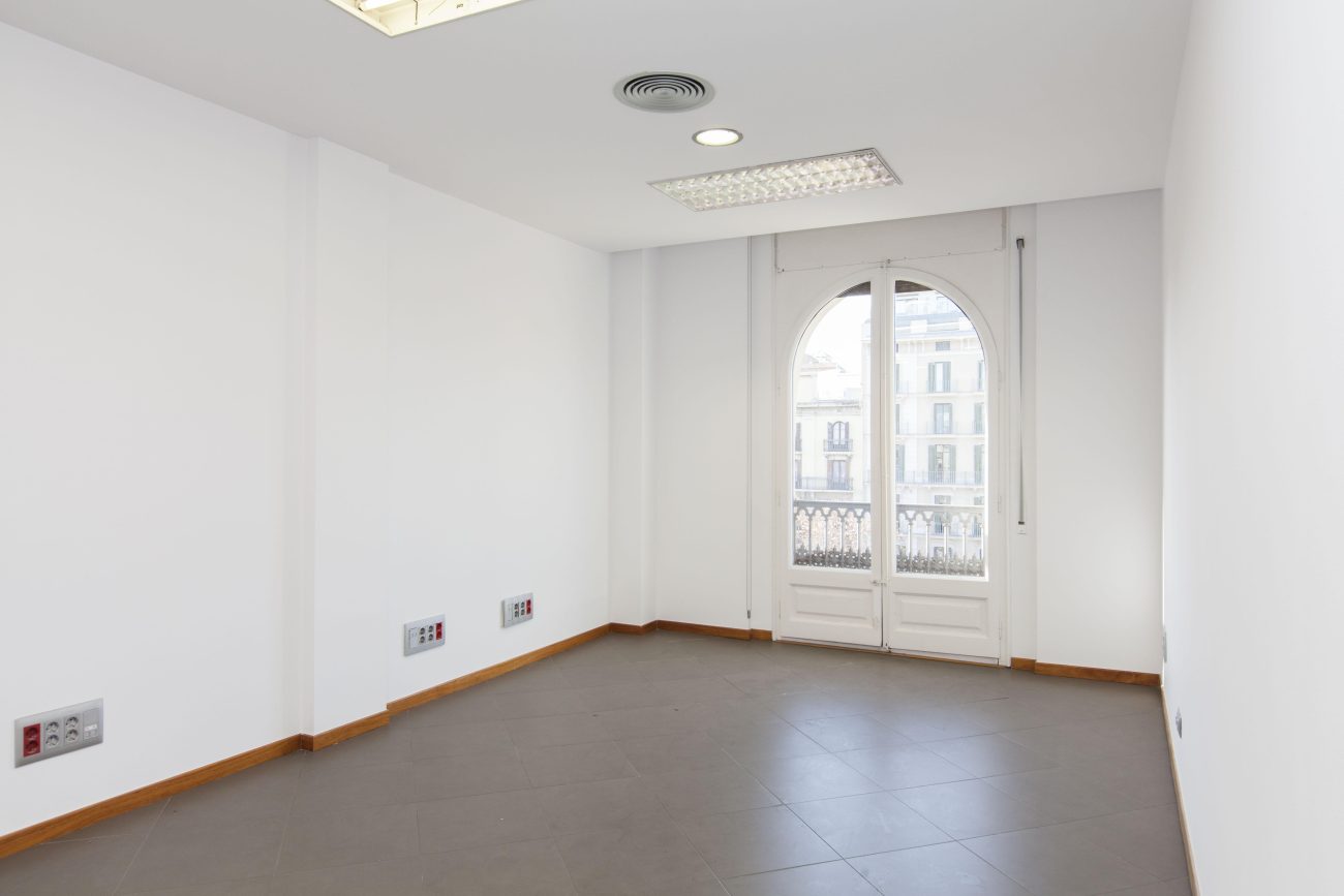 The prestige, historical value, luxury, and style of your office are indicators of your business status. Fantastic office space for rent that is meant to become the face of your business!