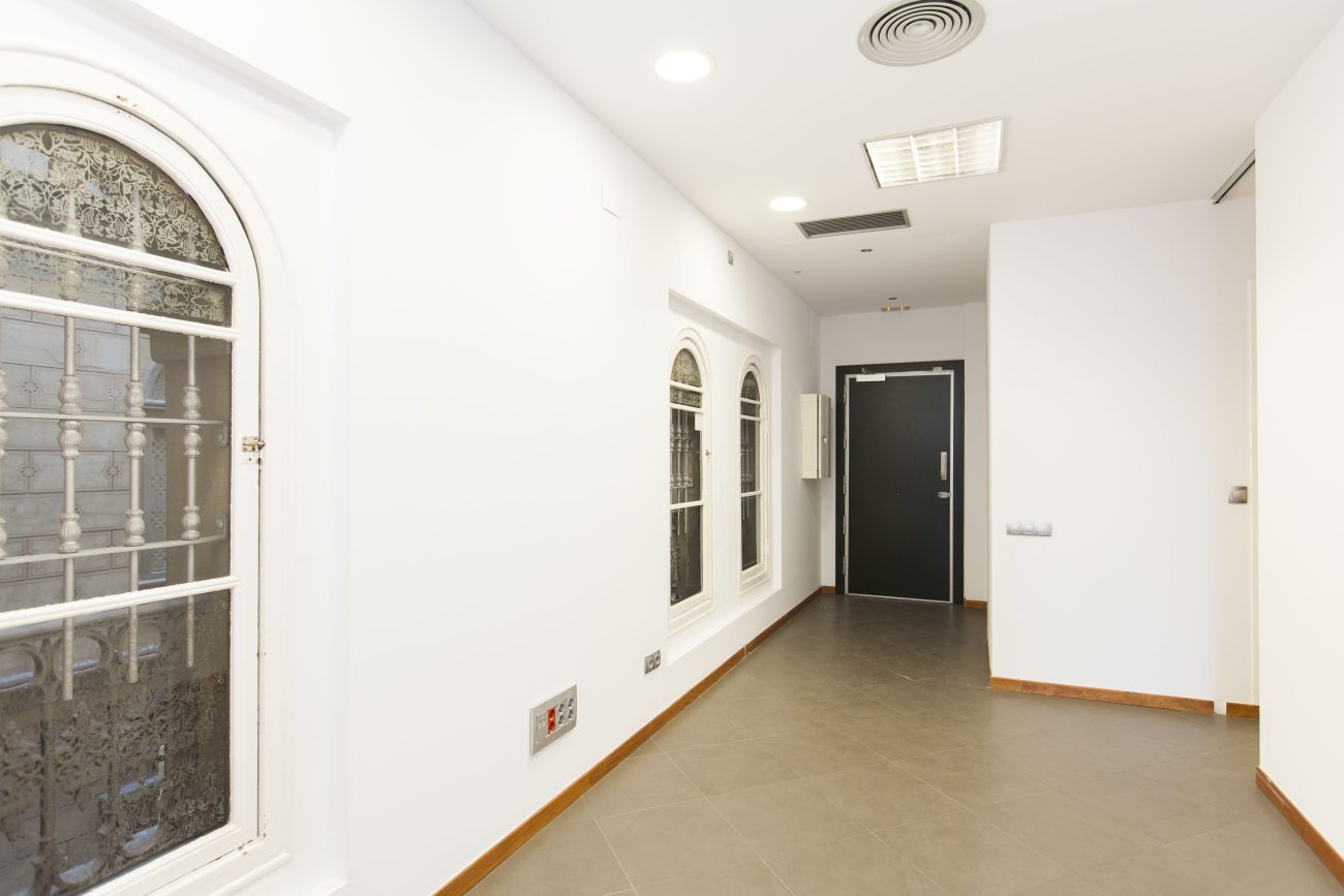 The prestige, historical value, luxury, and style of your office are indicators of your business status. Fantastic office space for rent that is meant to become the face of your business!