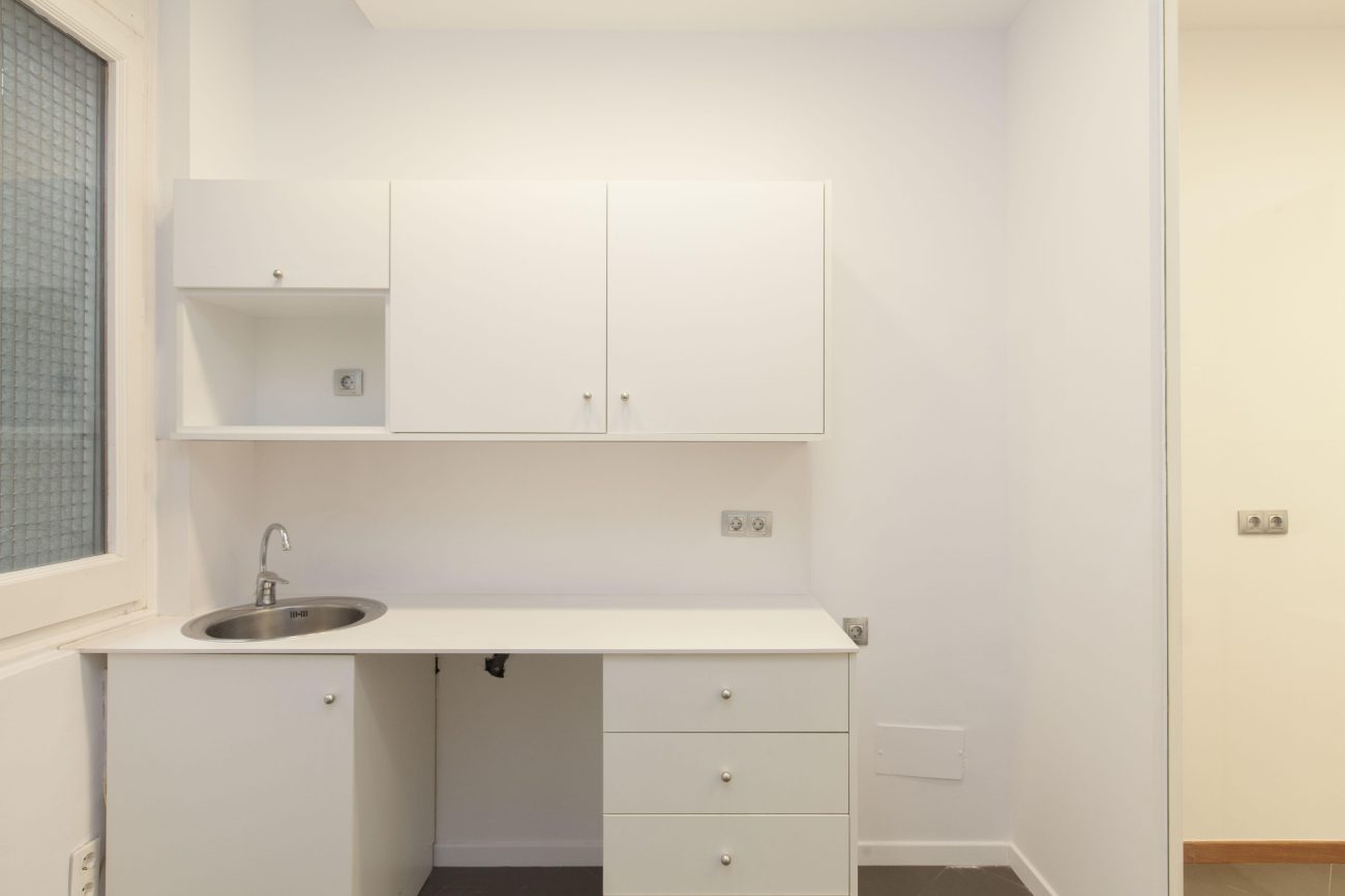 The prestige, historical value, luxury, and style of your office are indicators of your business status. Fantastic office space for rent that is meant to become the face of your business!
