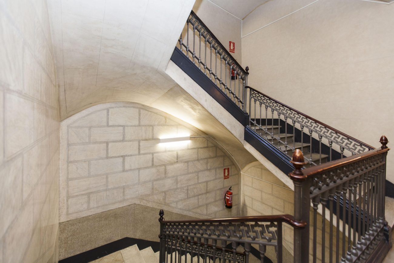 The prestige, historical value, luxury, and style of your office are indicators of your business status. Fantastic office space for rent that is meant to become the face of your business!