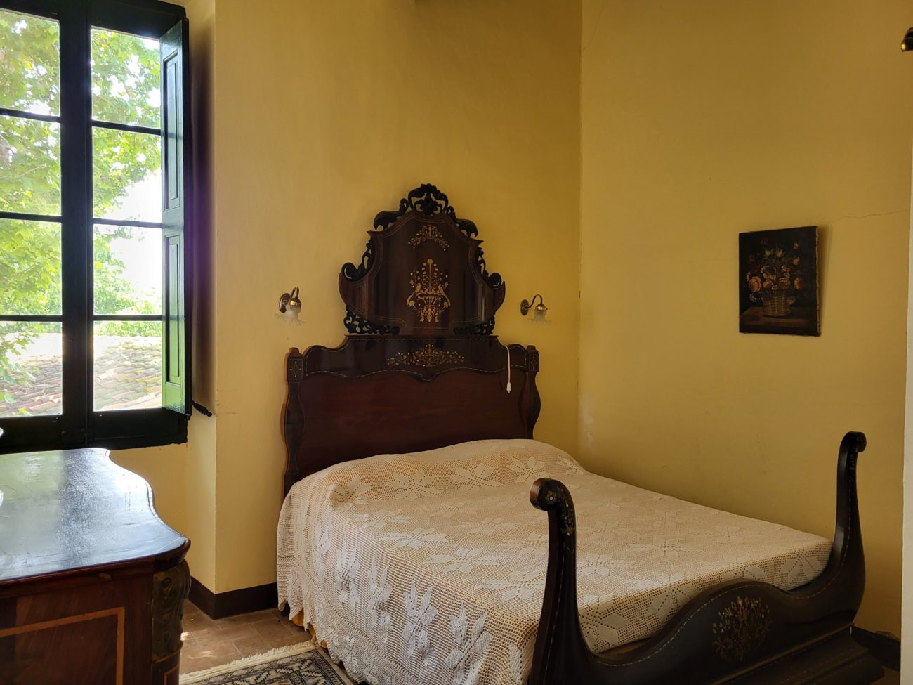 Beautiful Indiana-style farmhouse for sale near Valls