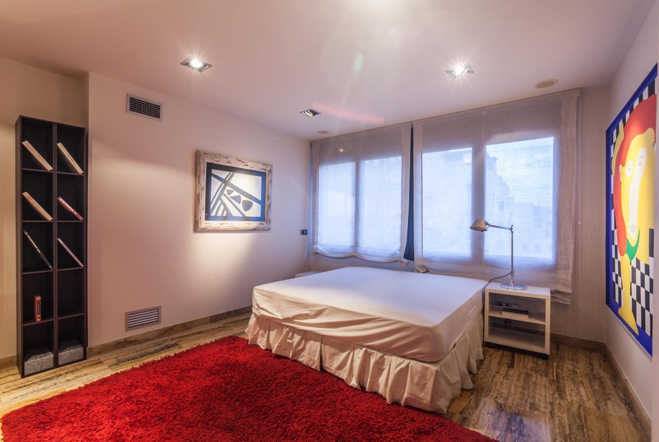 Charming Apartment on Paseo de Gracia: A Haven of Beauty and Style
