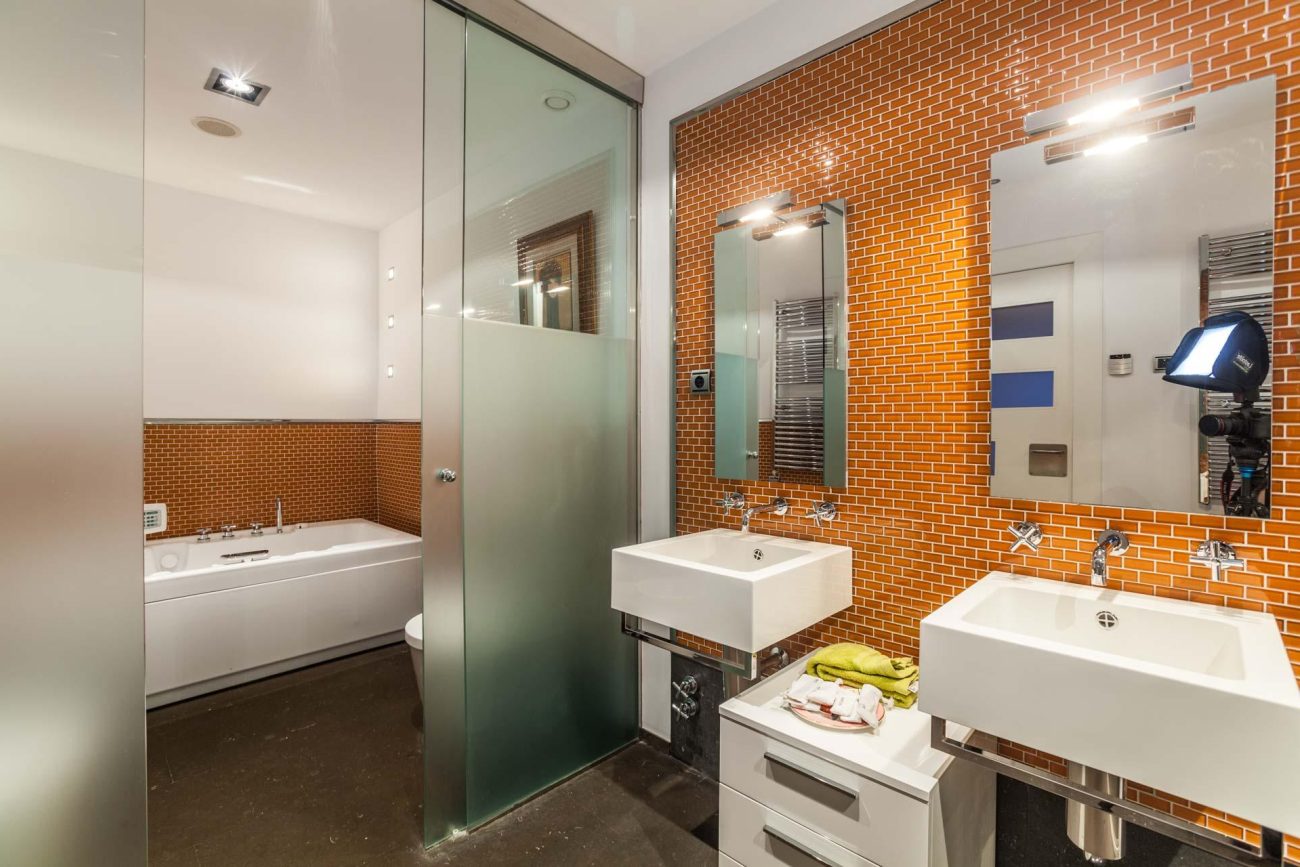 Charming Apartment on Paseo de Gracia: A Haven of Beauty and Style