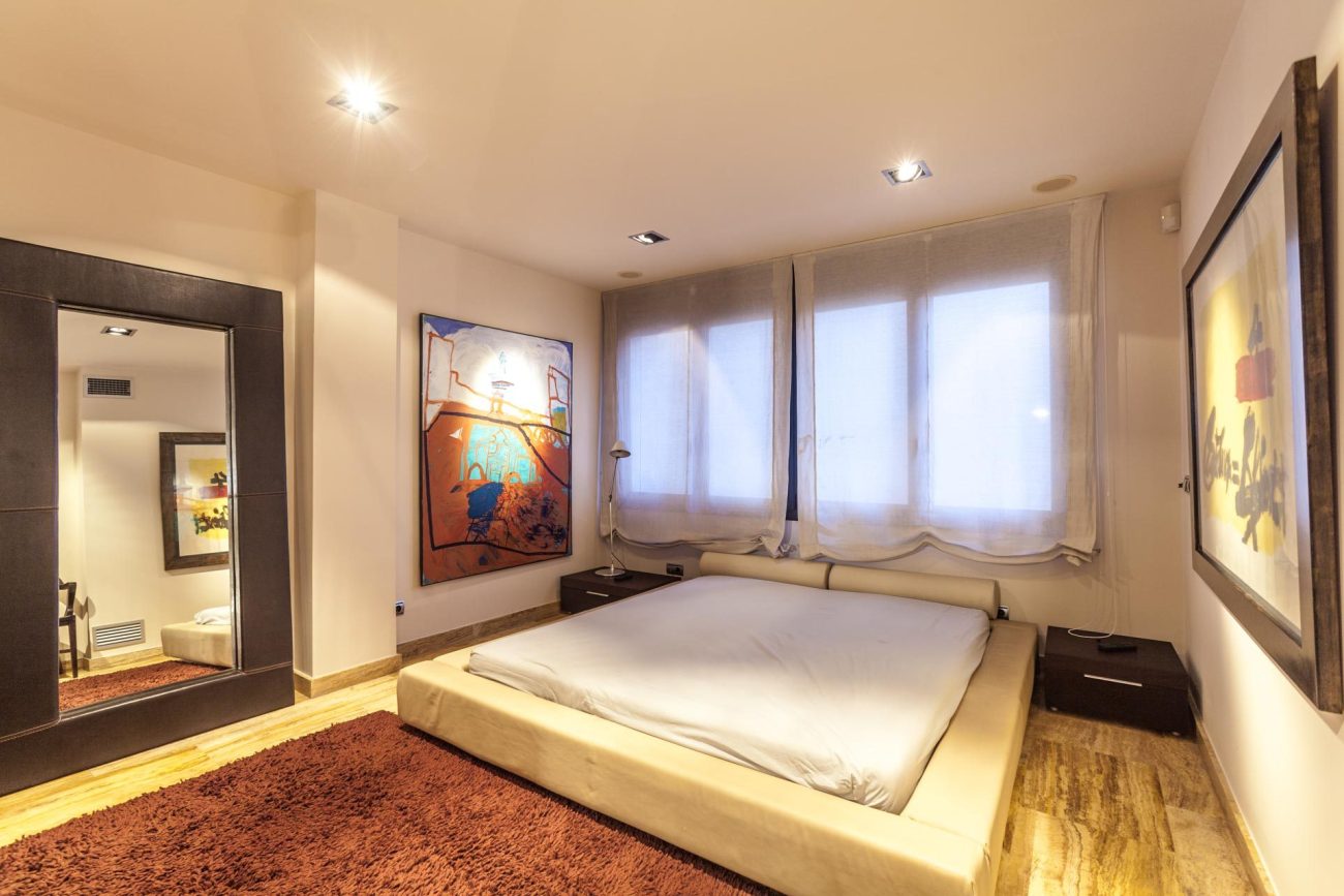 Charming Apartment on Paseo de Gracia: A Haven of Beauty and Style
