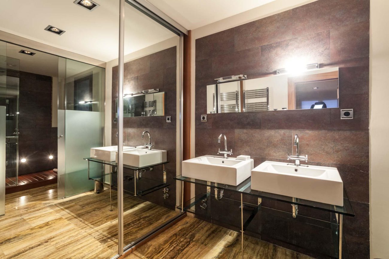 Charming Apartment on Paseo de Gracia: A Haven of Beauty and Style