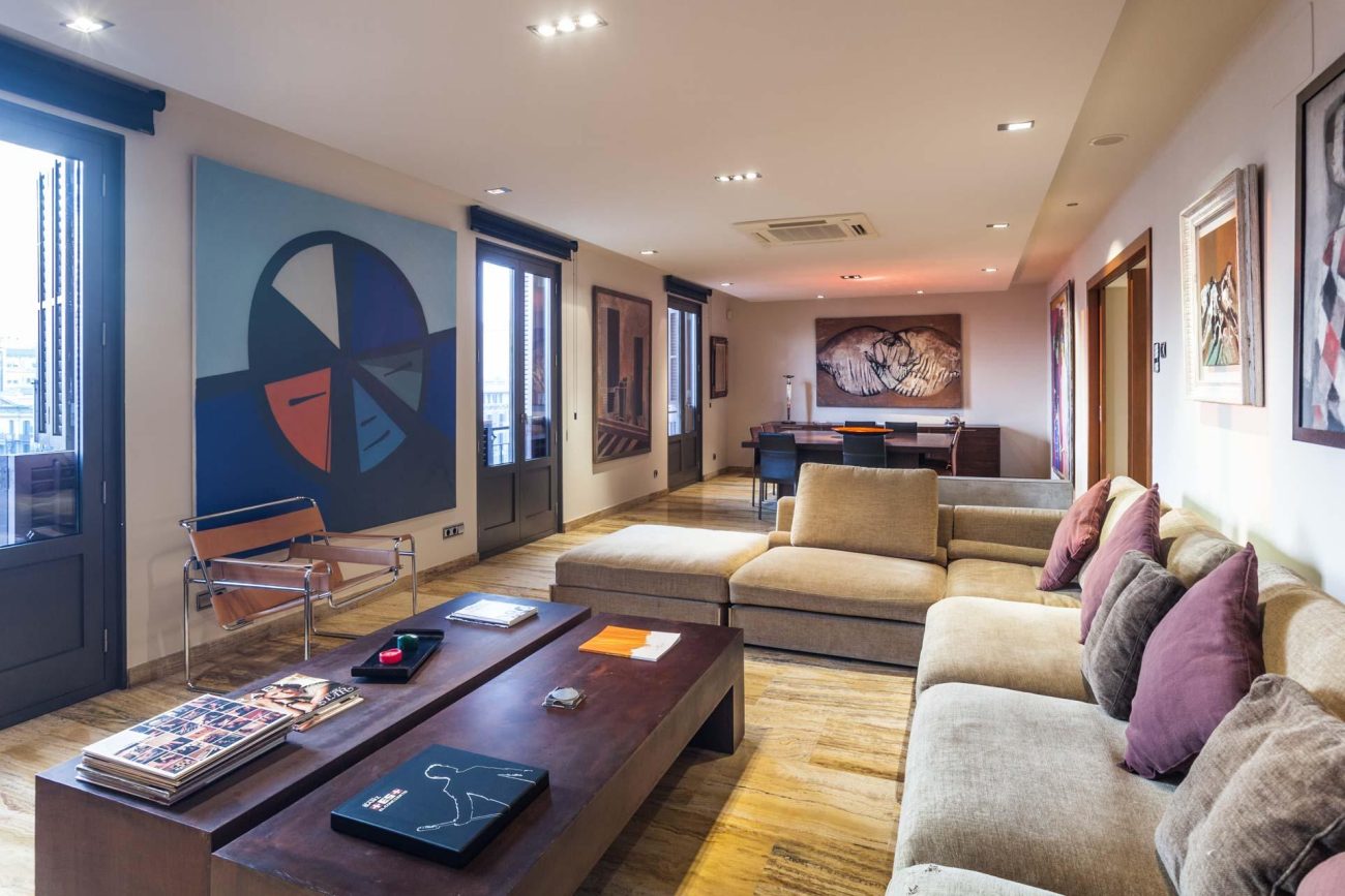 Charming Apartment on Paseo de Gracia: A Haven of Beauty and Style