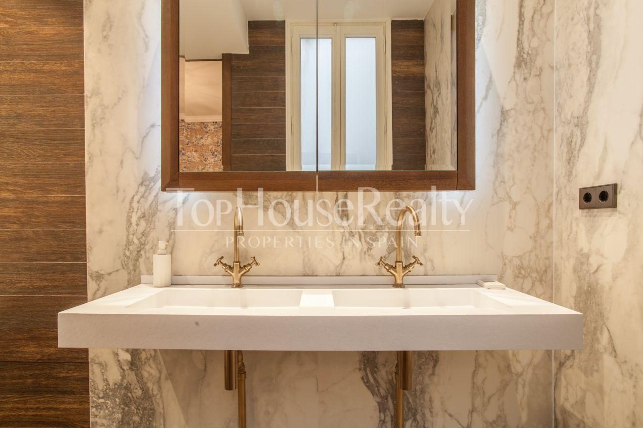 Spectacular flat in the Golden Square of Barcelona