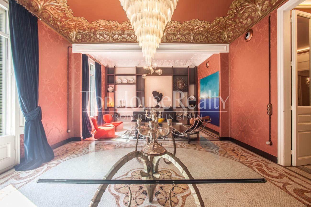 Spectacular flat in the Golden Square of Barcelona