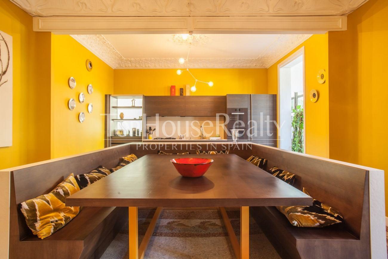 Spectacular flat in the Golden Square of Barcelona