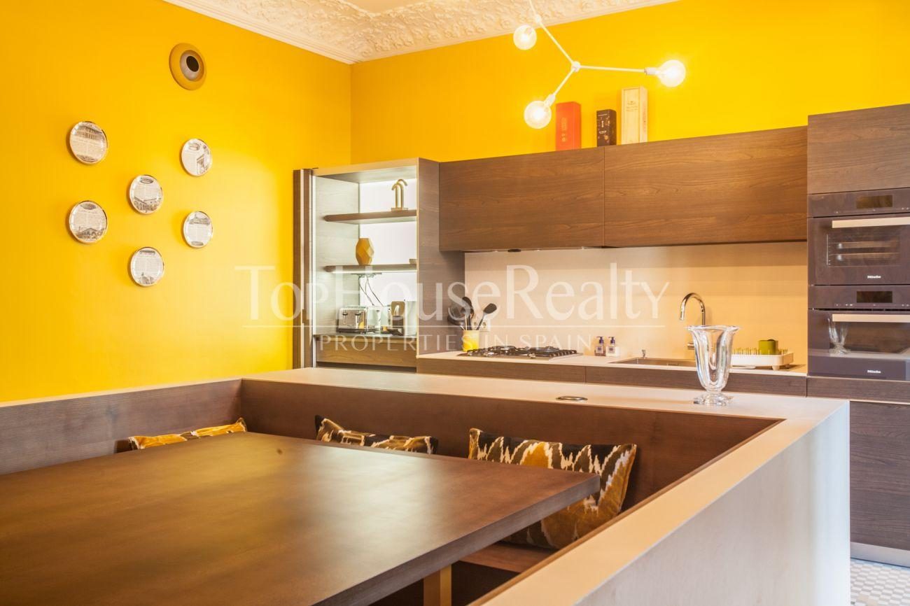Spectacular flat in the Golden Square of Barcelona
