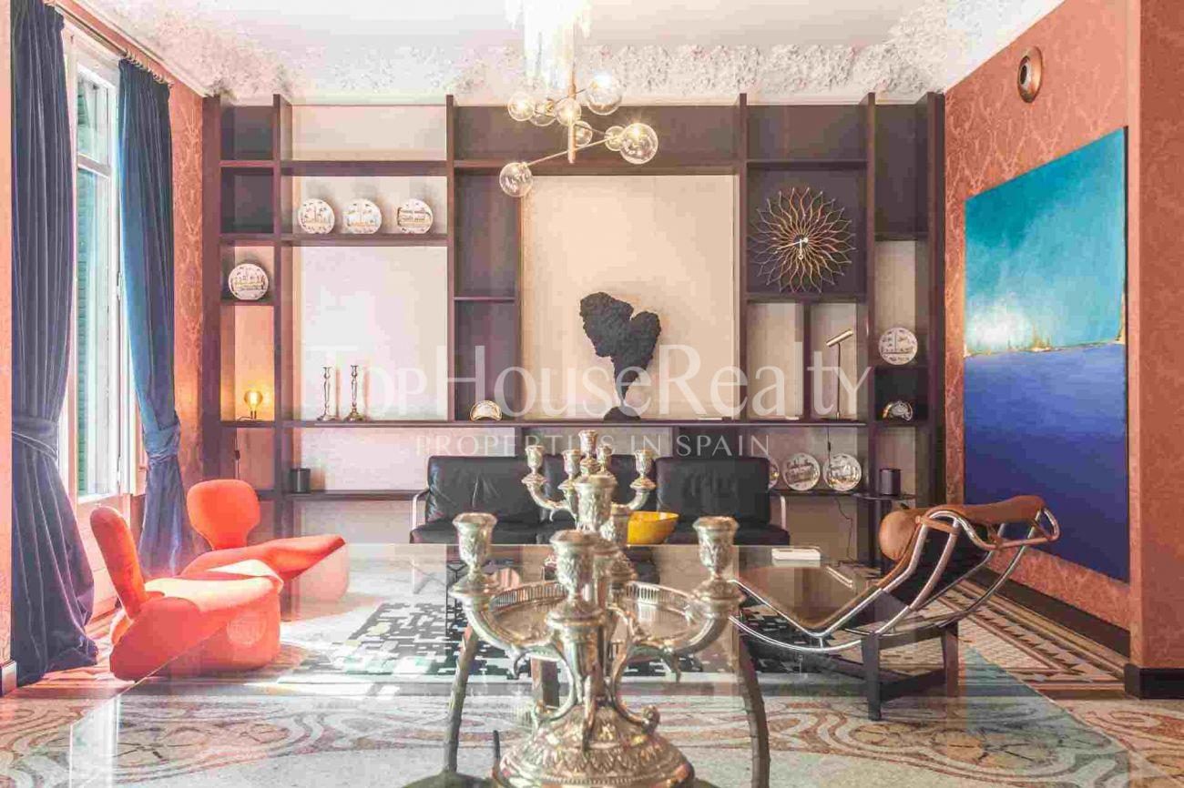 Spectacular flat in the Golden Square of Barcelona