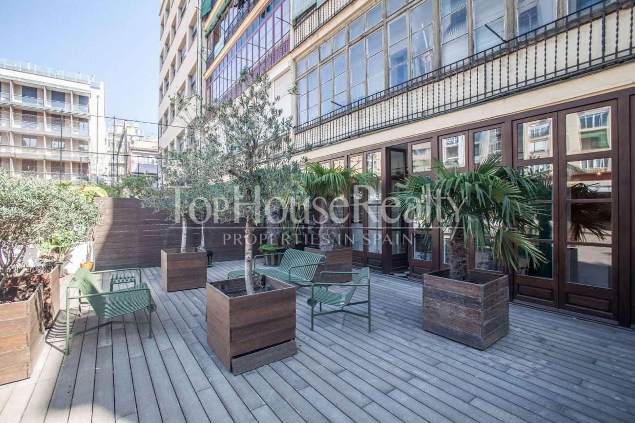 Spectacular flat in the Golden Square of Barcelona