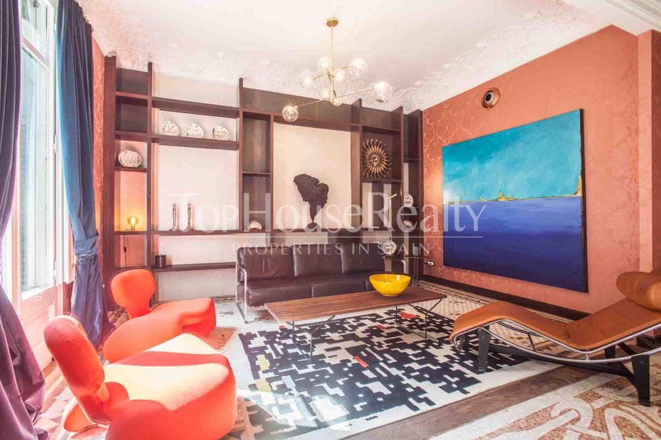 Spectacular flat in the Golden Square of Barcelona