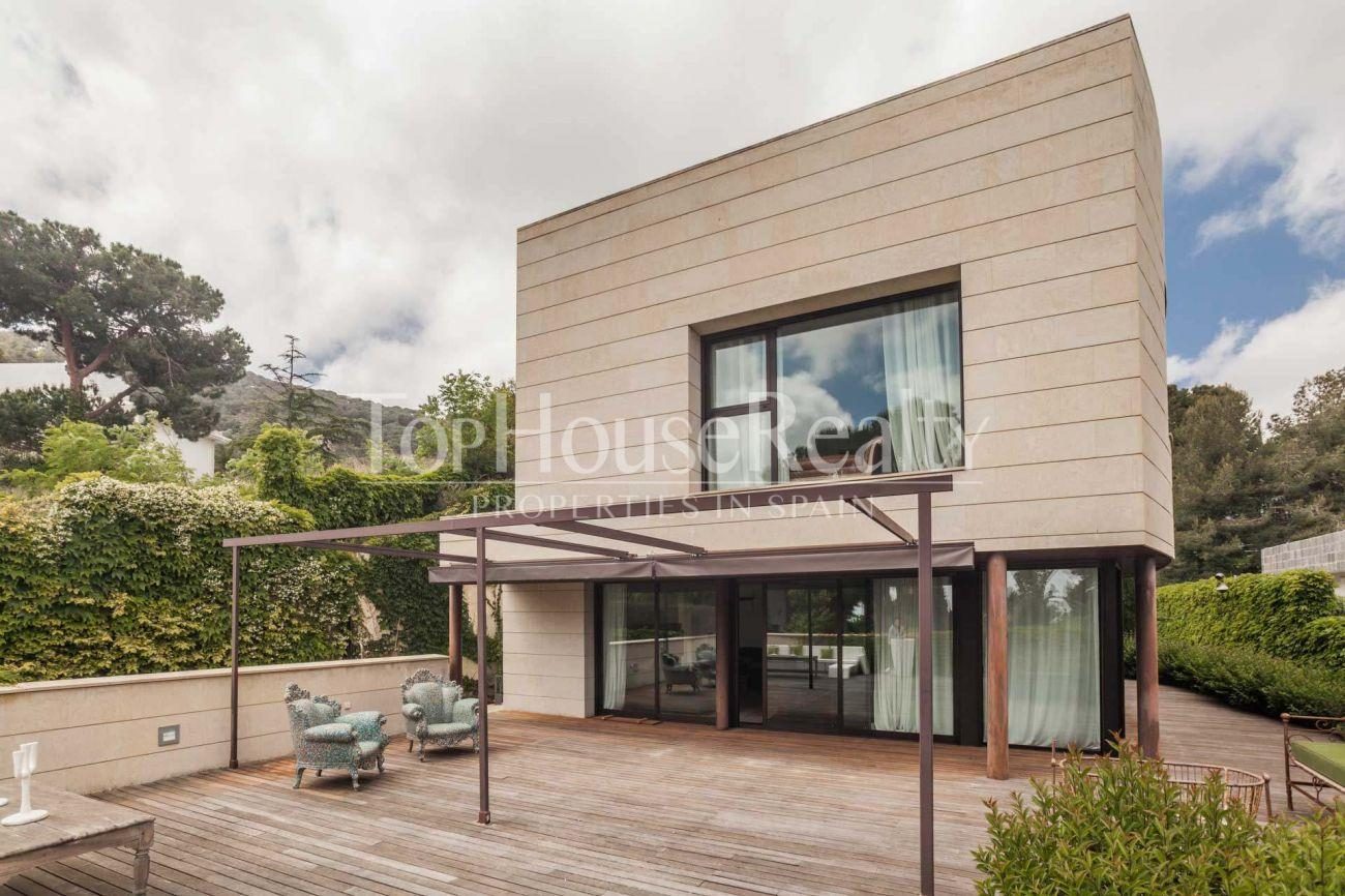 Modern house in Pedralbes