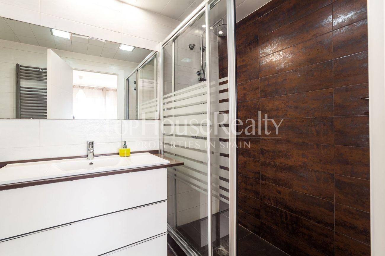 Nice and sunny apartment near Anec Blau shopping centre