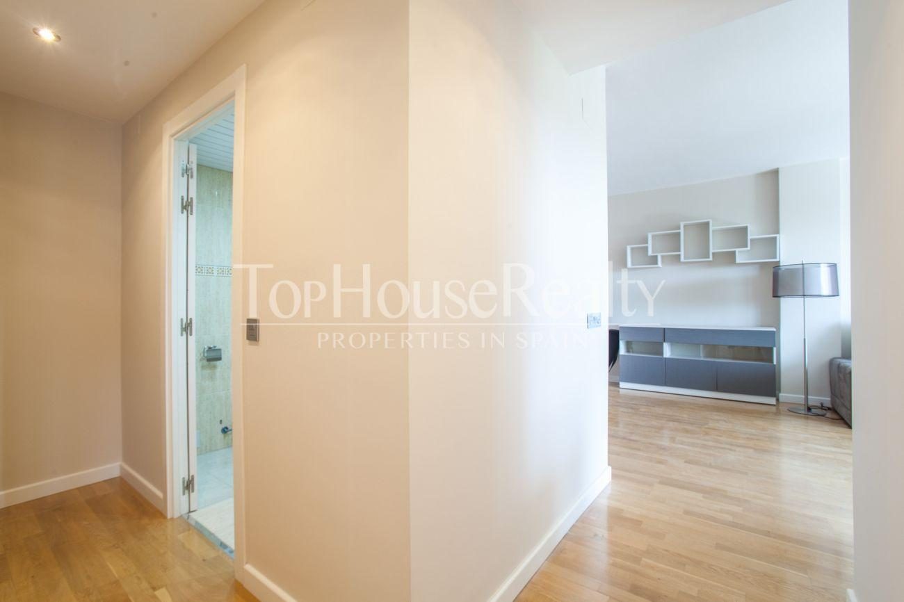 Nice and sunny apartment near Anec Blau shopping centre