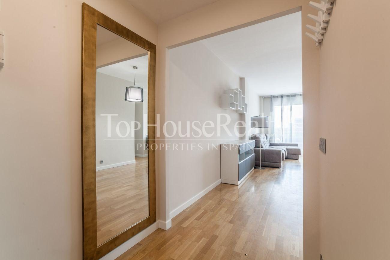 Nice and sunny apartment near Anec Blau shopping centre