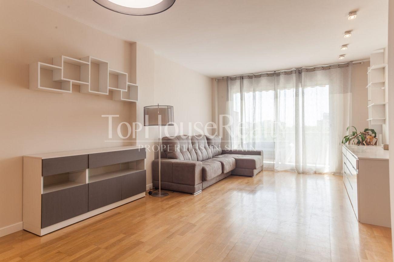 Nice and sunny apartment near Anec Blau shopping centre