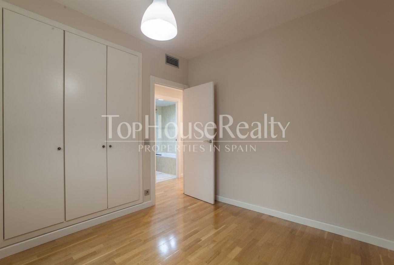 Nice and sunny apartment near Anec Blau shopping centre