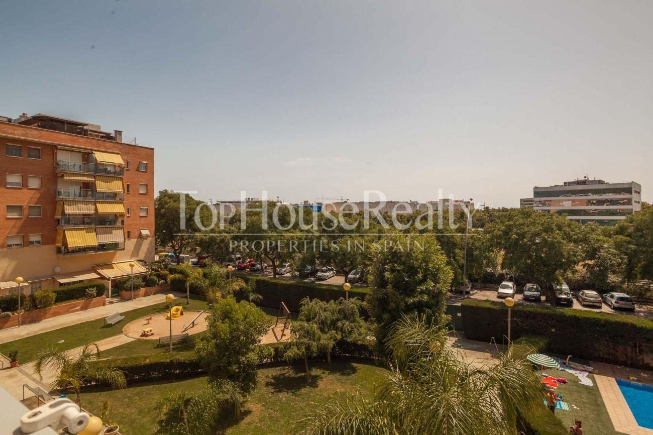 Nice and sunny apartment near Anec Blau shopping centre