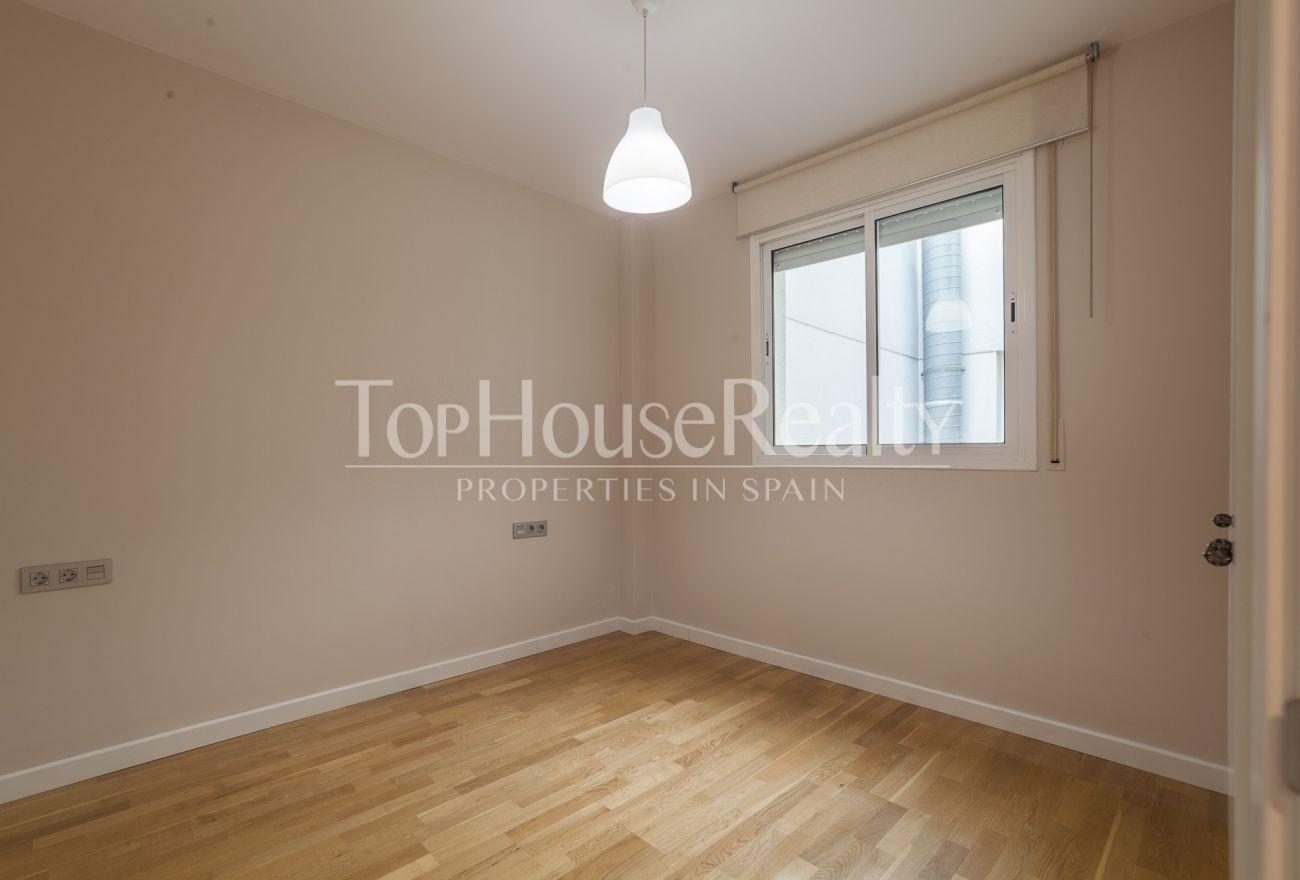 Nice and sunny apartment near Anec Blau shopping centre