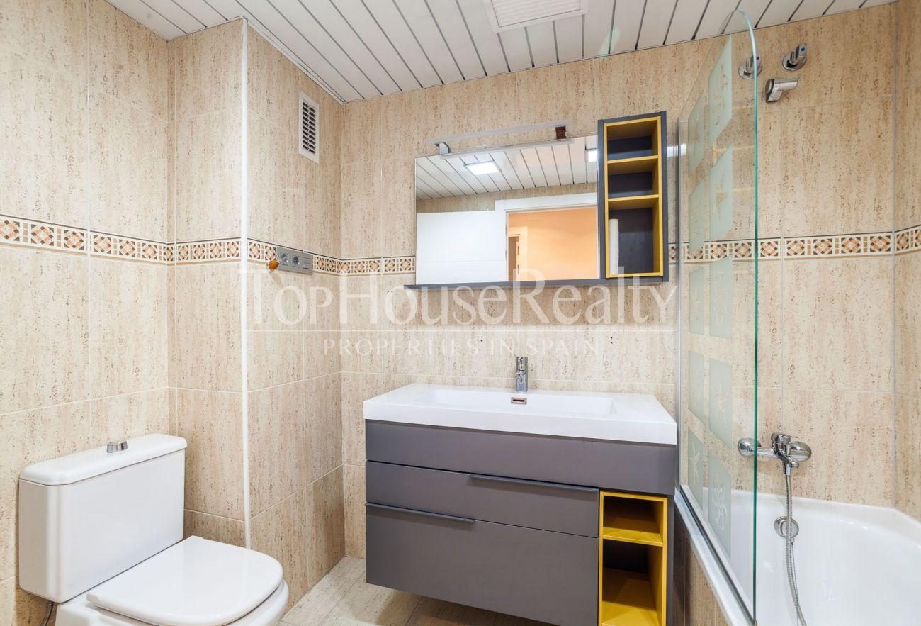 Nice and sunny apartment near Anec Blau shopping centre