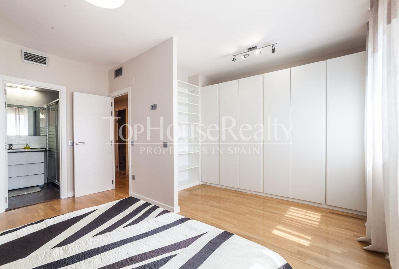 Nice and sunny apartment near Anec Blau shopping centre