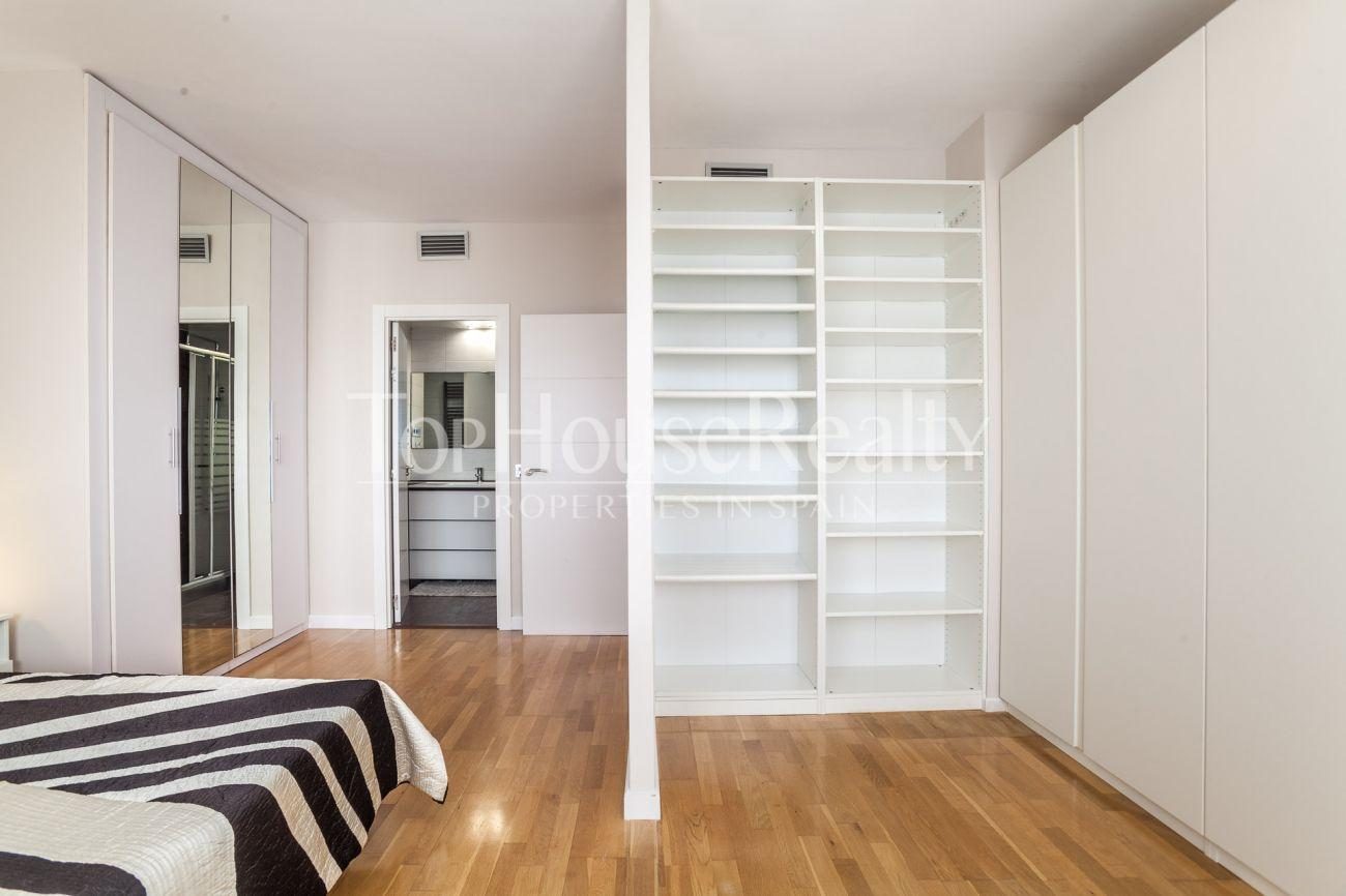 Nice and sunny apartment near Anec Blau shopping centre