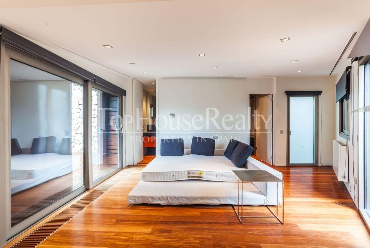 Magnificent modern house with views in Can Girona, Sitges