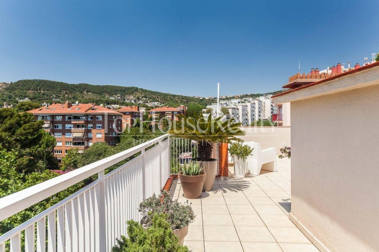 Bright penthouse in Pedralbes