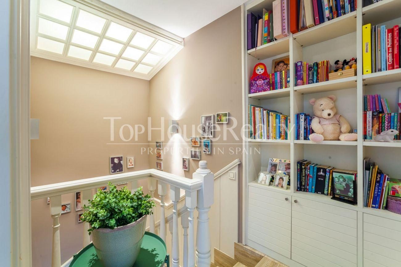 Bright penthouse in Pedralbes