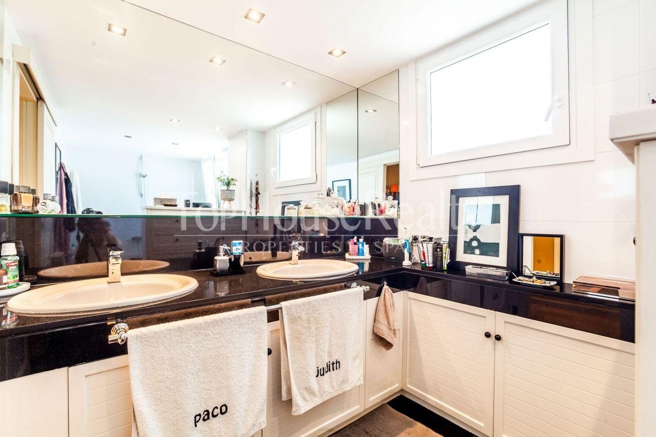 Bright penthouse in Pedralbes