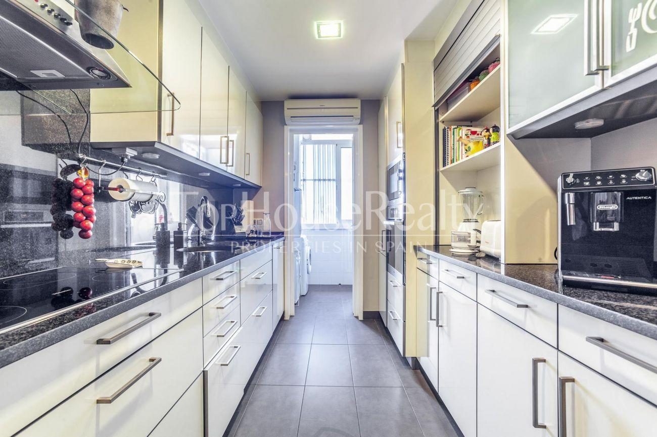 Bright penthouse in Pedralbes