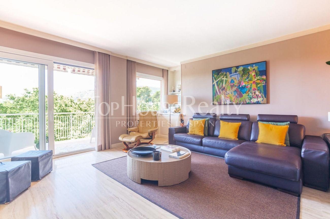 Bright penthouse in Pedralbes