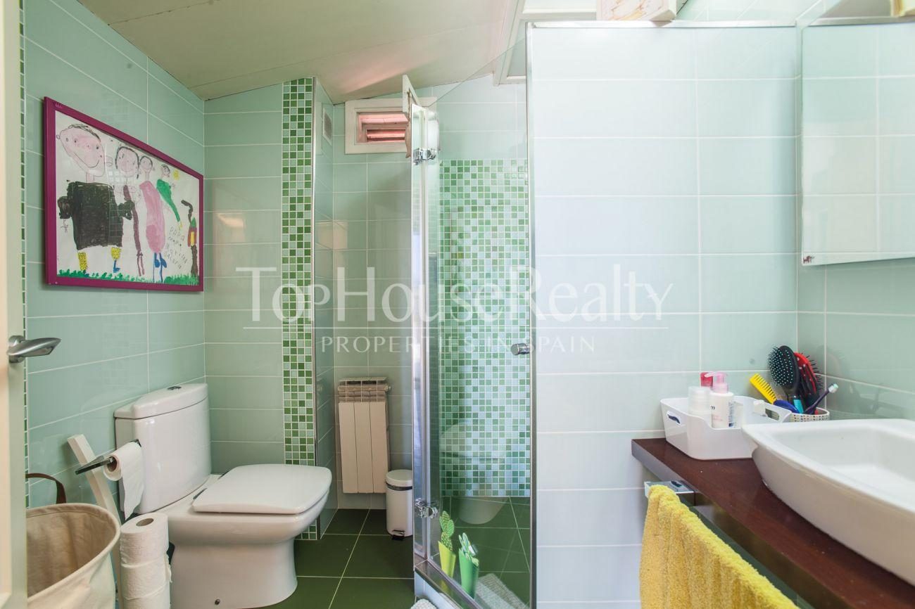 Bright penthouse in Pedralbes
